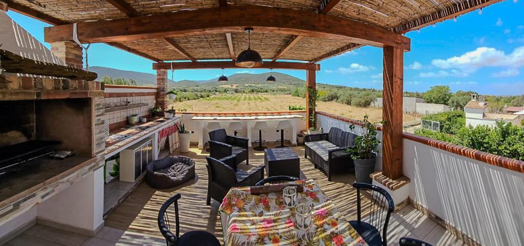 Mari & Monti Bed & Breakfast Giba Exterior foto